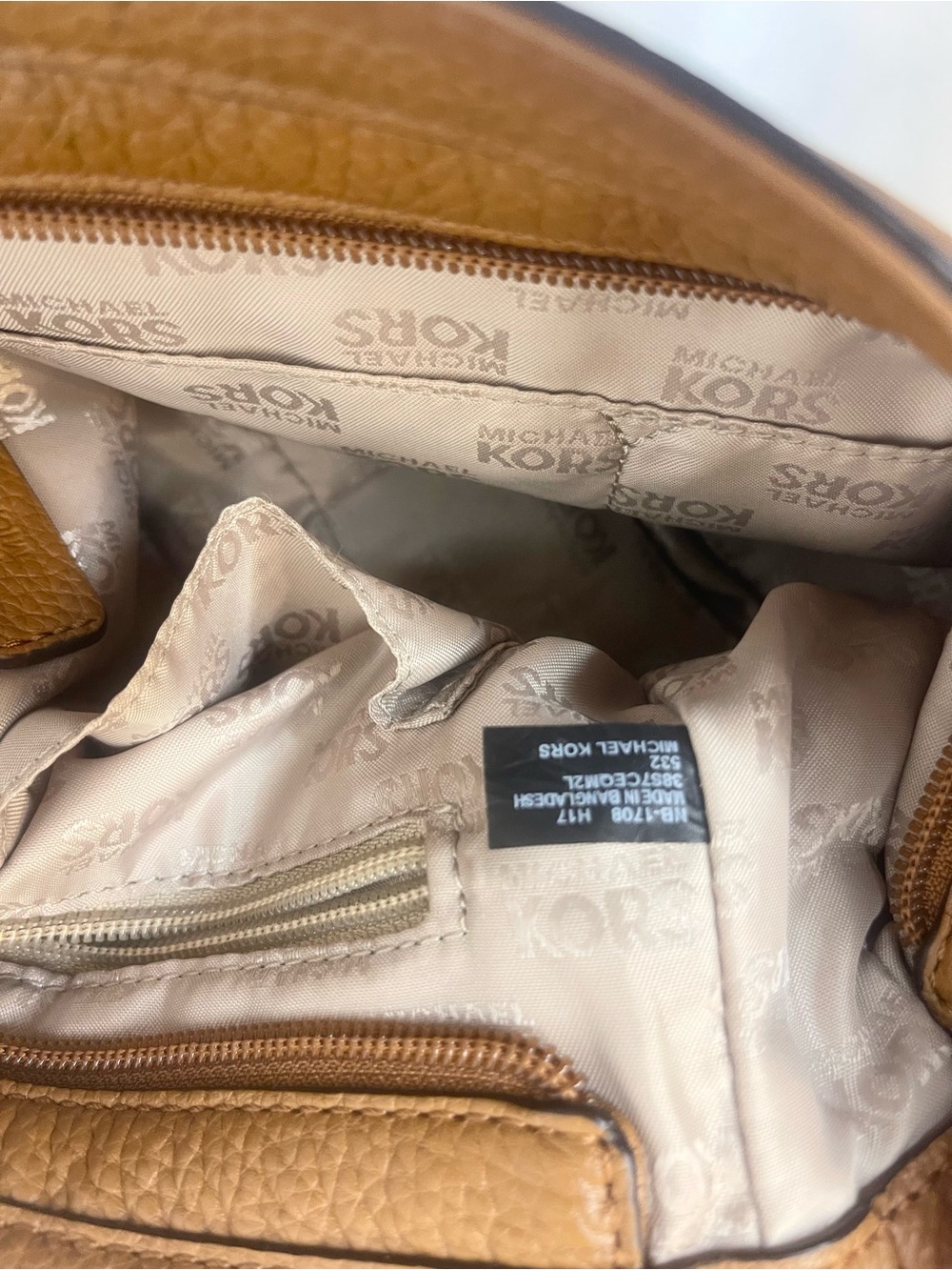 Michael Kors Crosby Pebbled Leather Medium Messenger Bag - Picture 11 of 15